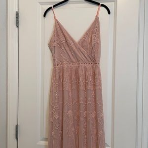 *DONATING SOON* NWT Peach/Pink Lace Maxi Dress